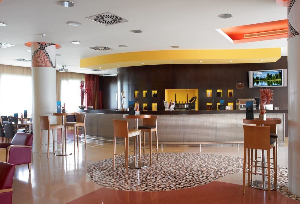 Ibis Cornella Hotel Cornella de Llobregat Luaran gambar