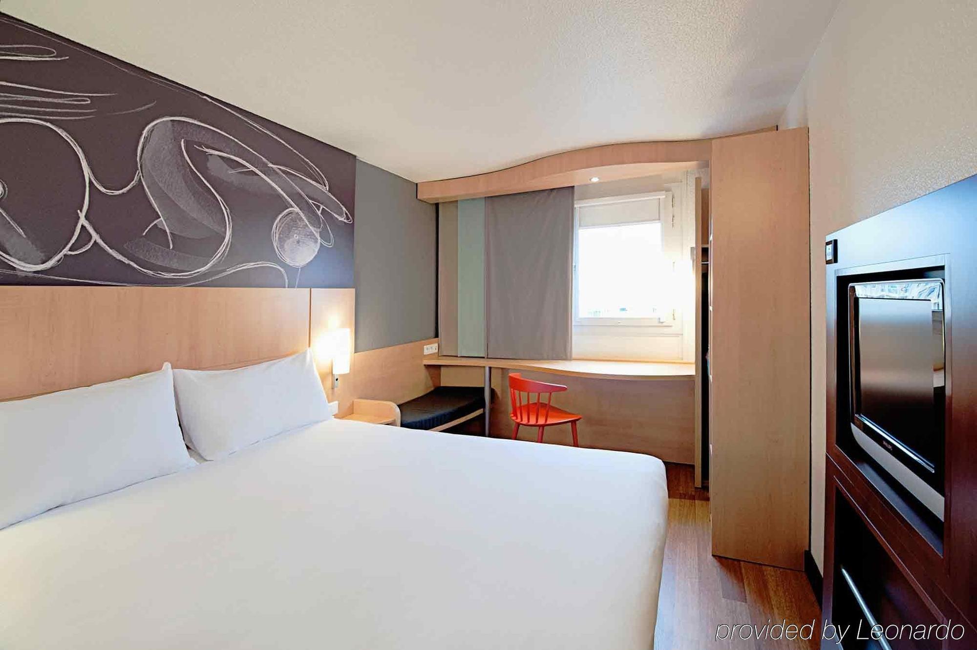 Ibis Cornella Hotel Cornella de Llobregat Luaran gambar