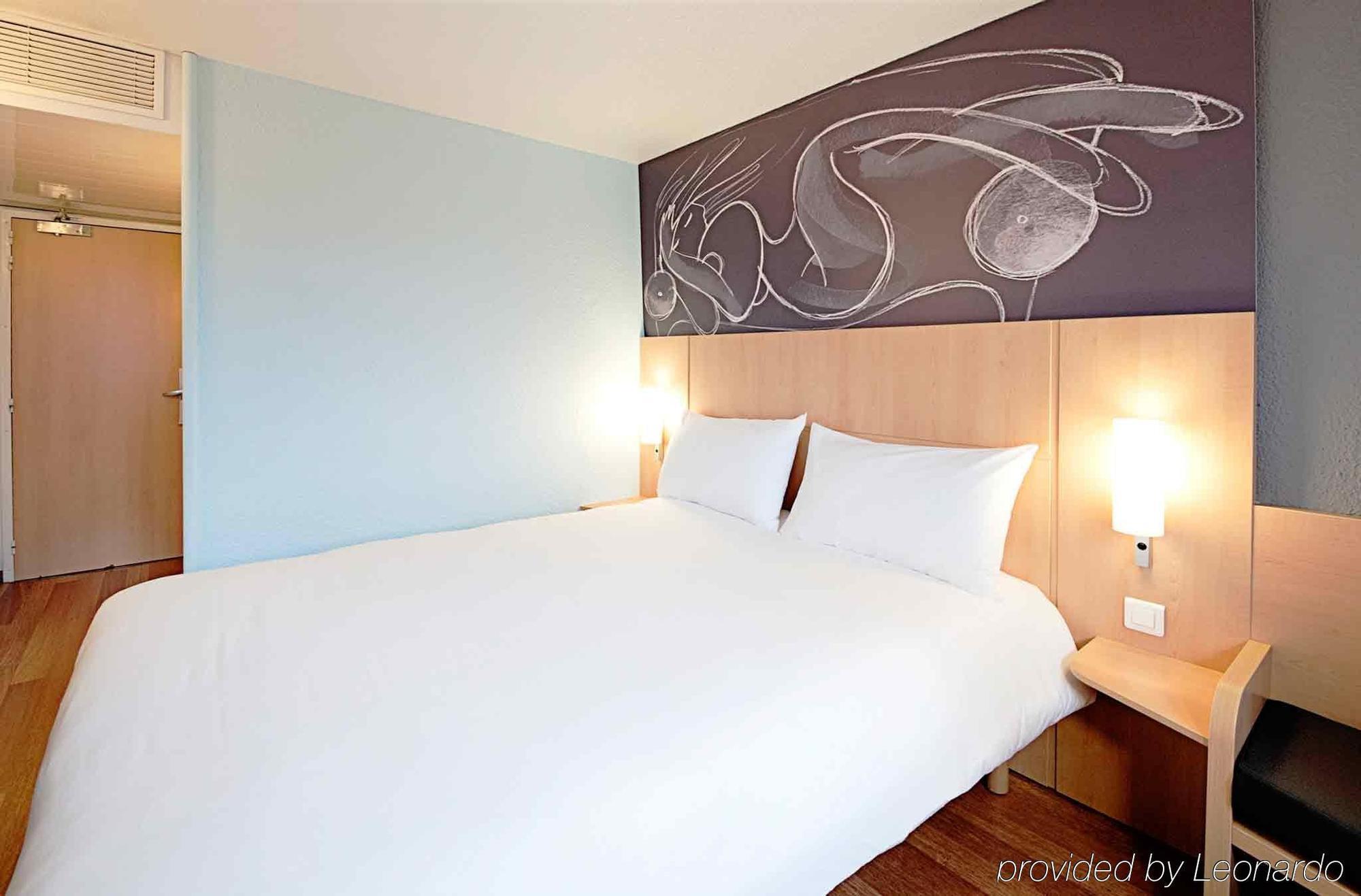 Ibis Cornella Hotel Cornella de Llobregat Luaran gambar